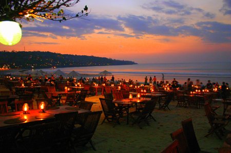 Best of South Bali: Paragliding, Beaches, Uluwatu Temple, and Seafood Dinner